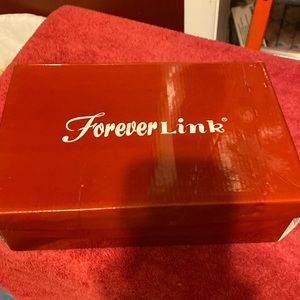 Forever link black, leather ankle straps, pointed toe, 5” stiletto heel sz 10